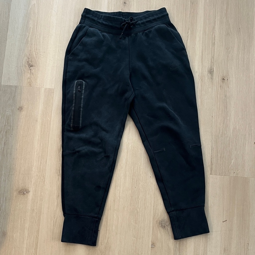 Nike Loose Fit Joggers